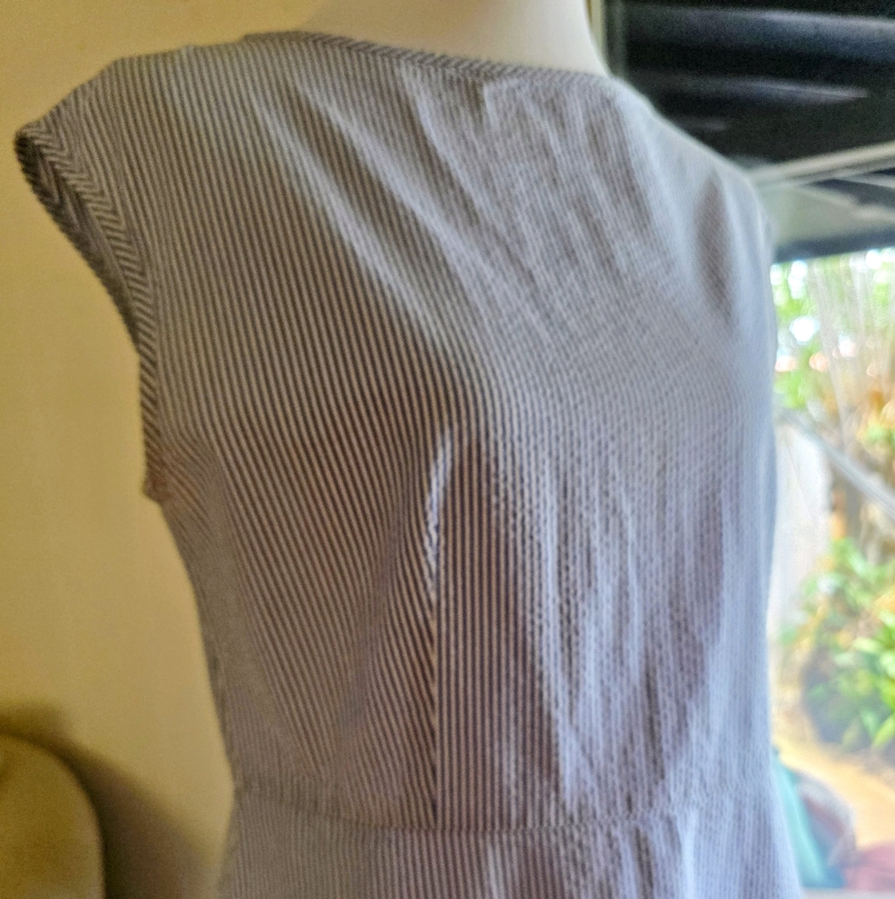 Uniqlo Blue and White Striped SEERSUCKER Dress L - Picture 2 of 7